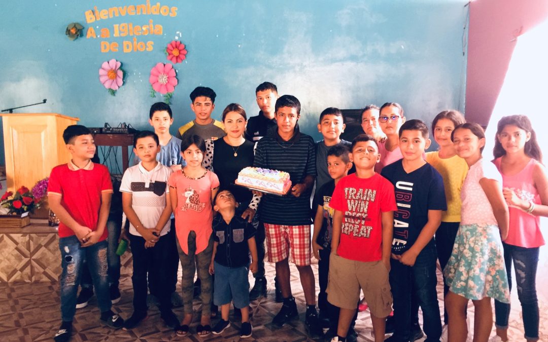 Entrega de 532 mochilas en Honduras
